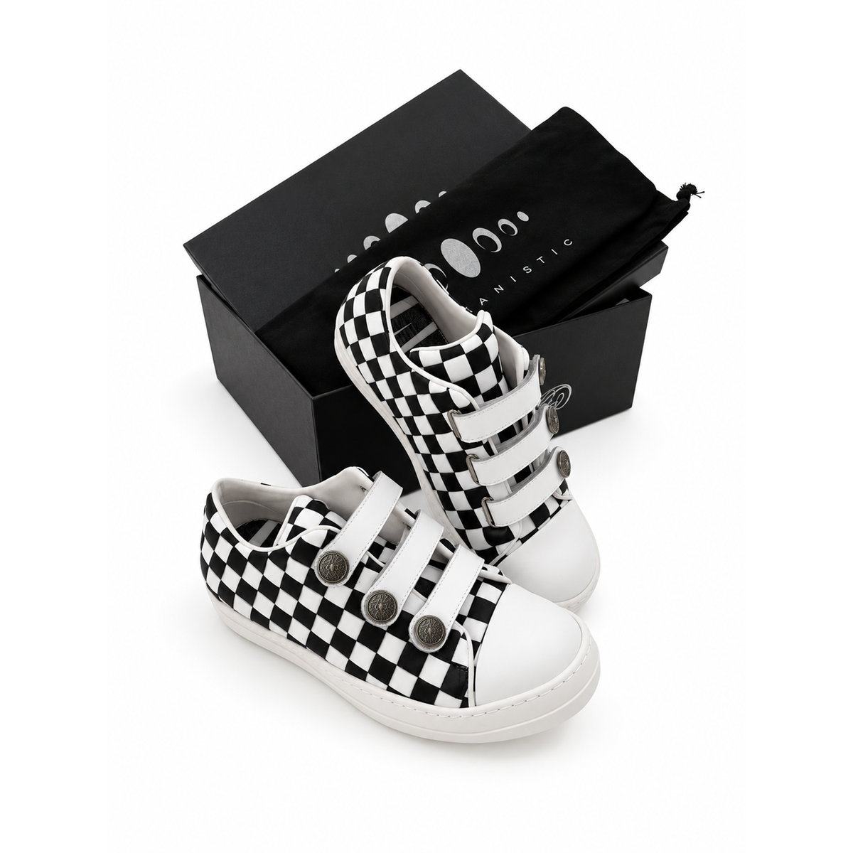 KARMANISTIC Script Logo Low-Top Sneakers