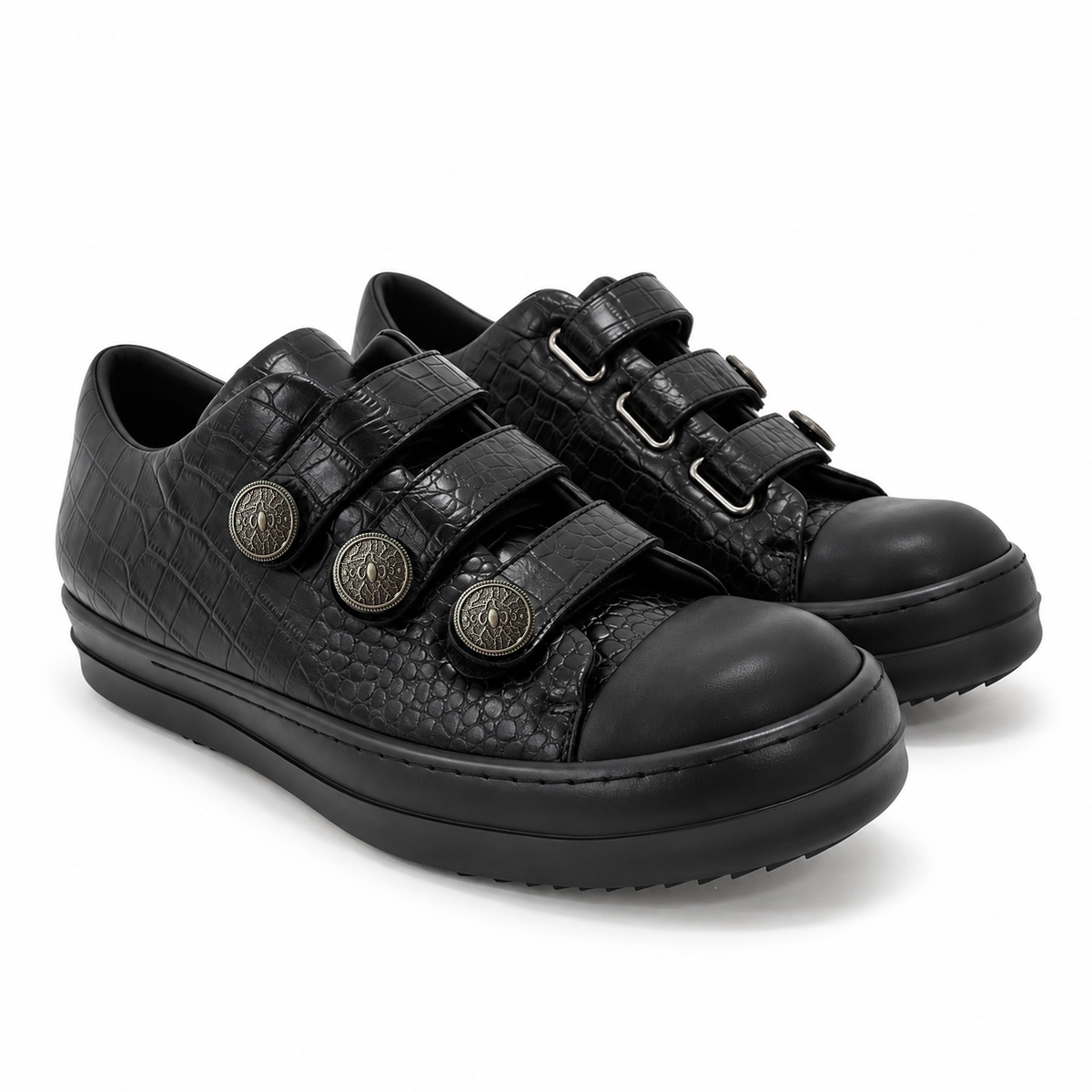 KARMANISTIC Script Logo Low-Top Sneakers