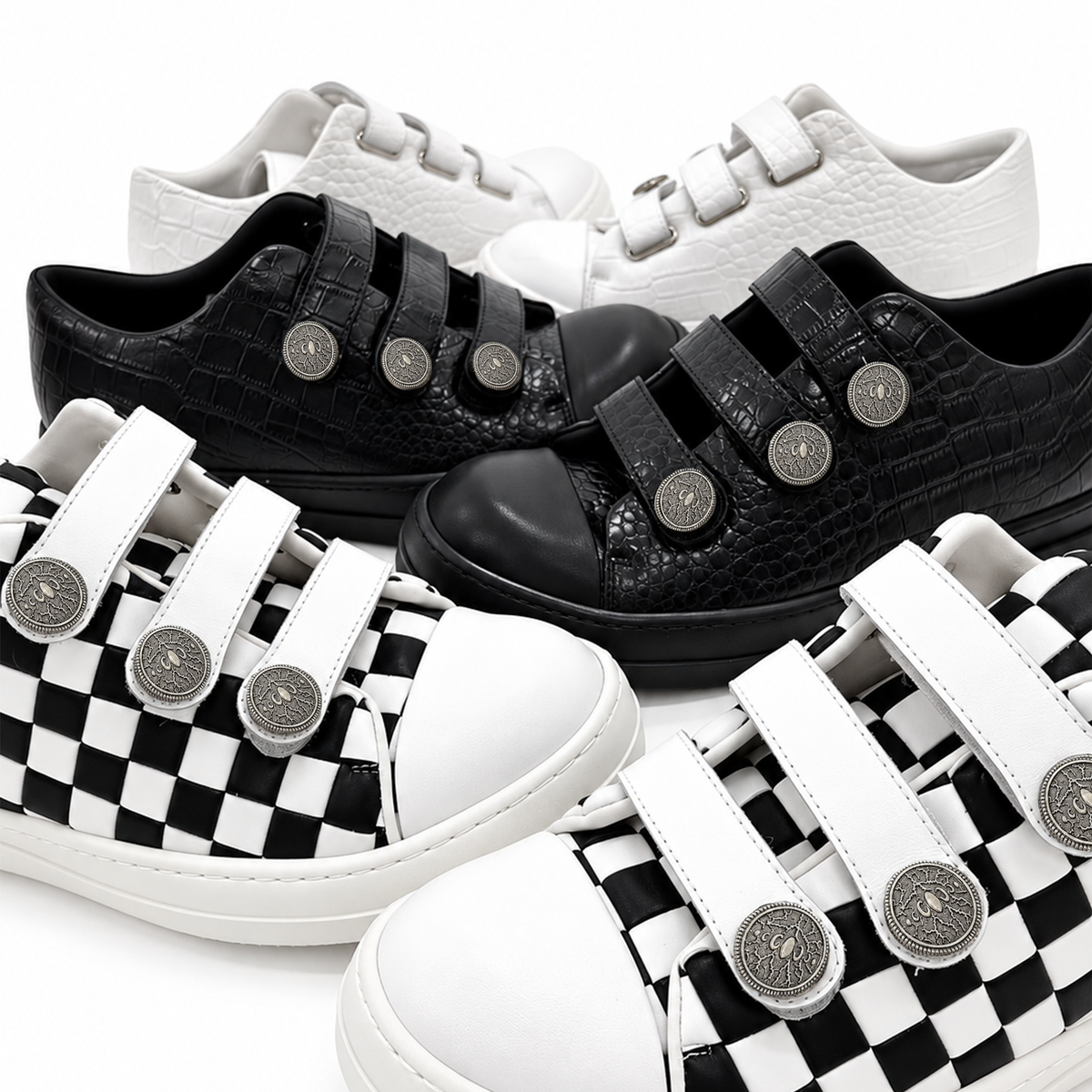 KARMANISTIC Script Logo Low-Top Sneakers
