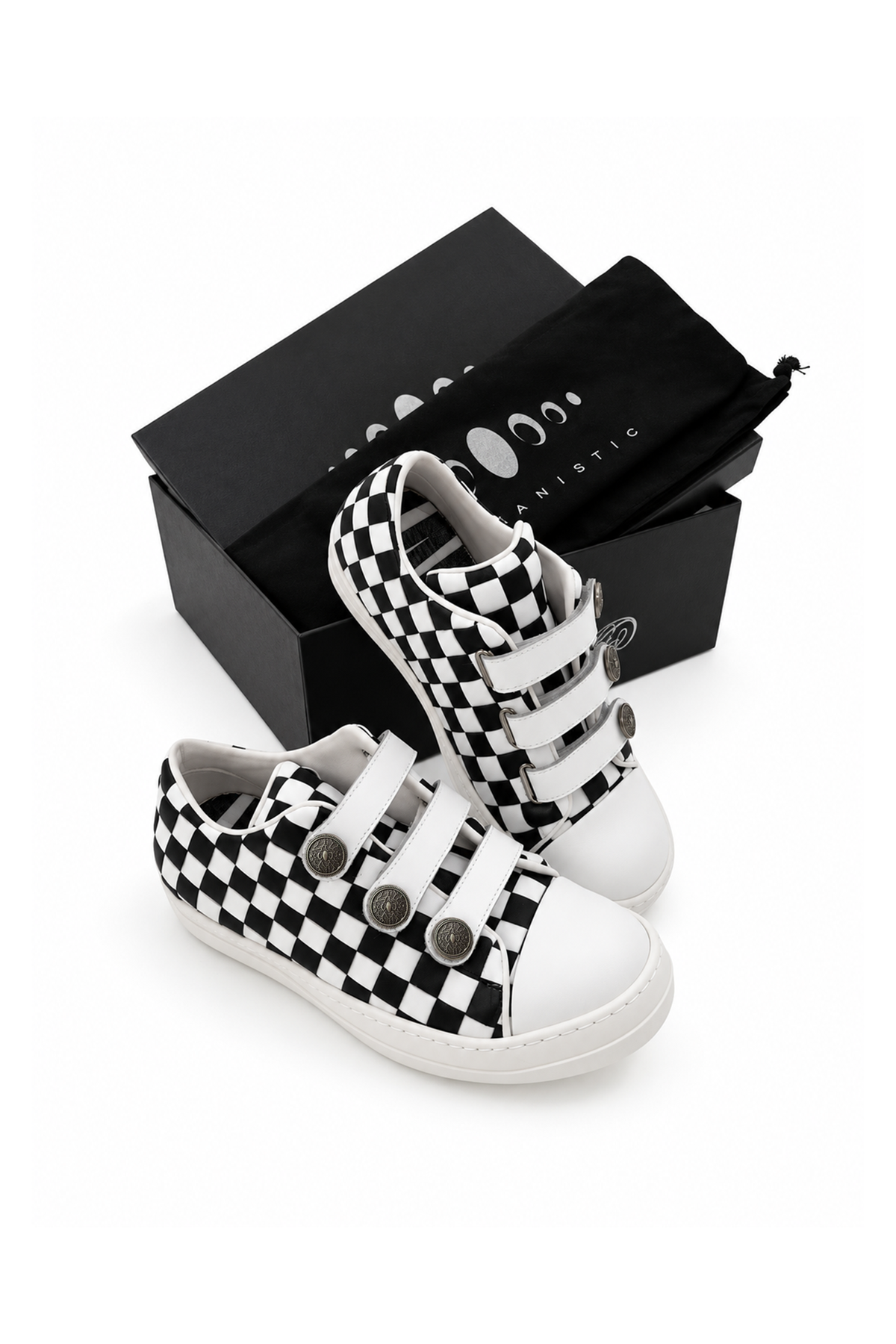 KARMANISTIC Script Logo Low-Top Sneakers