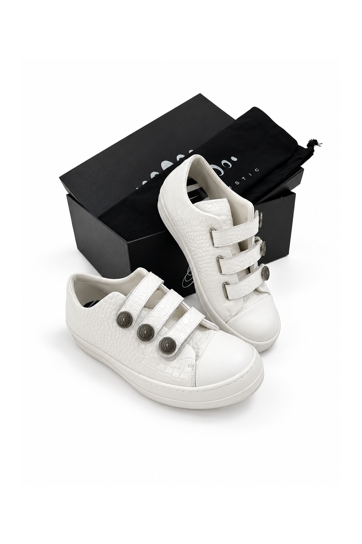 KARMANISTIC Script Logo Low-Top Sneakers