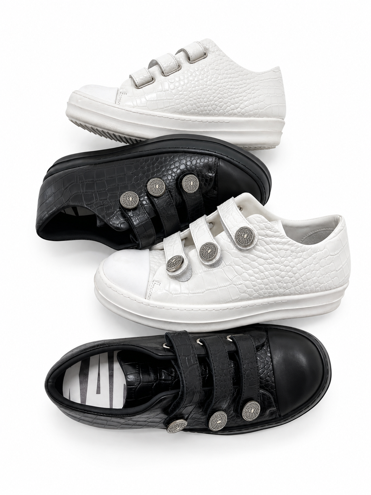 KARMANISTIC Script Logo Low-Top Sneakers