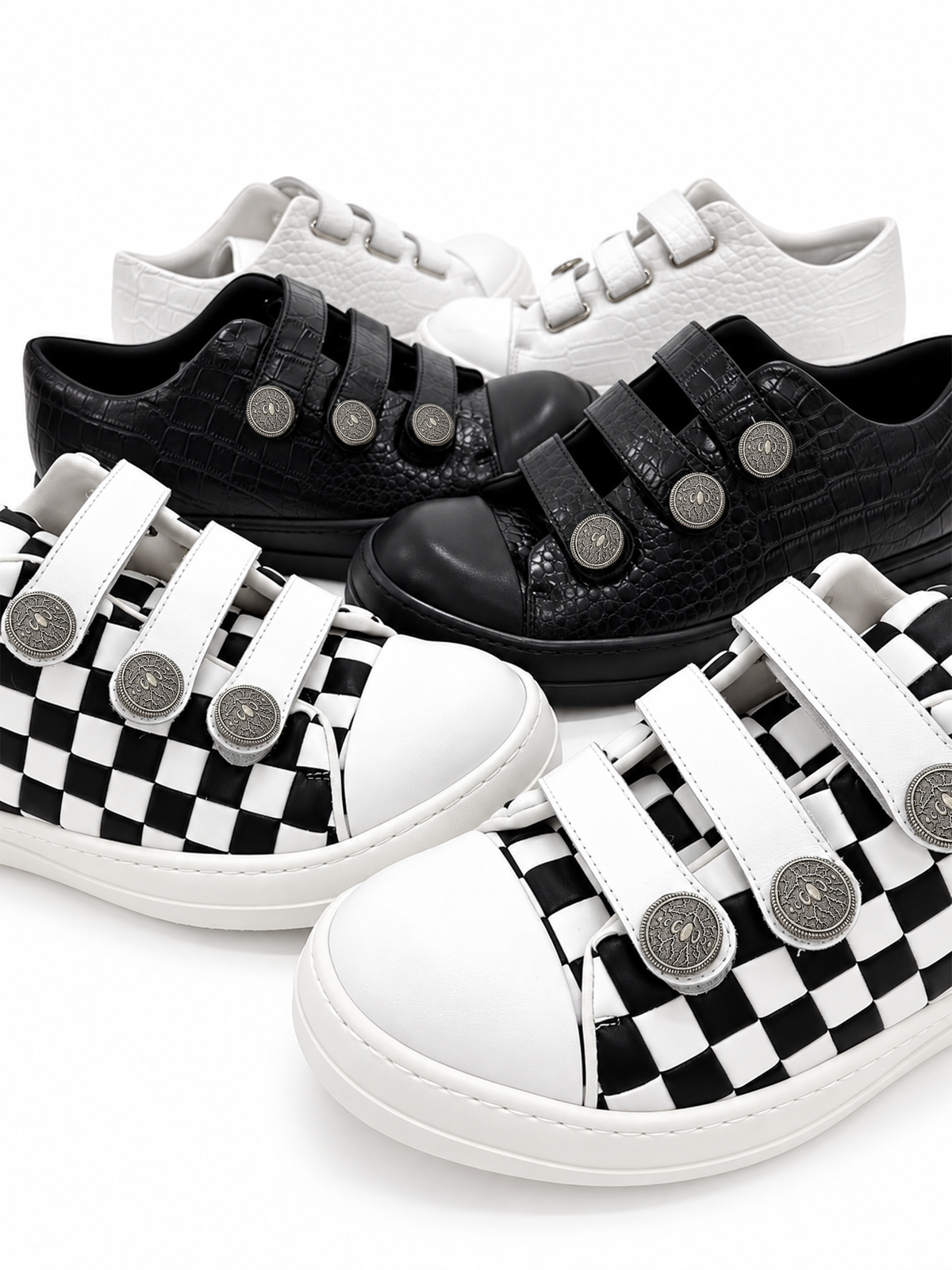 KARMANISTIC Script Logo Low-Top Sneakers