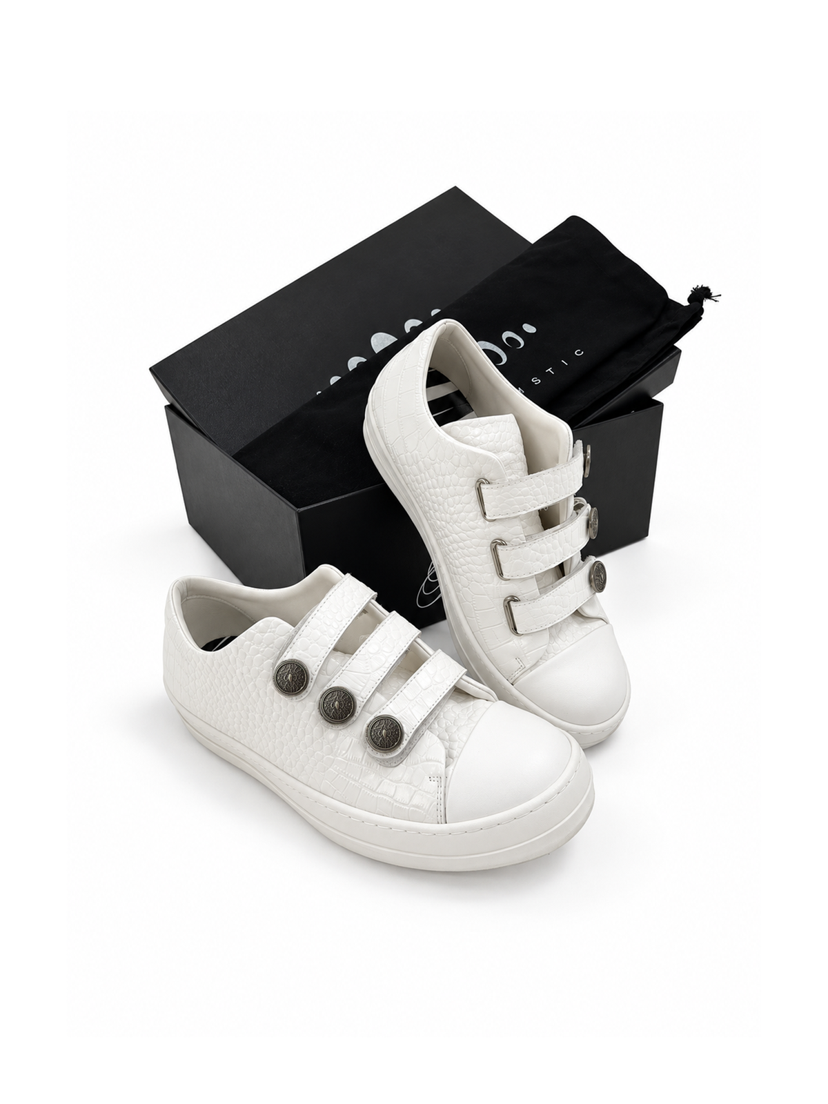 KARMANISTIC Script Logo Low-Top Sneakers