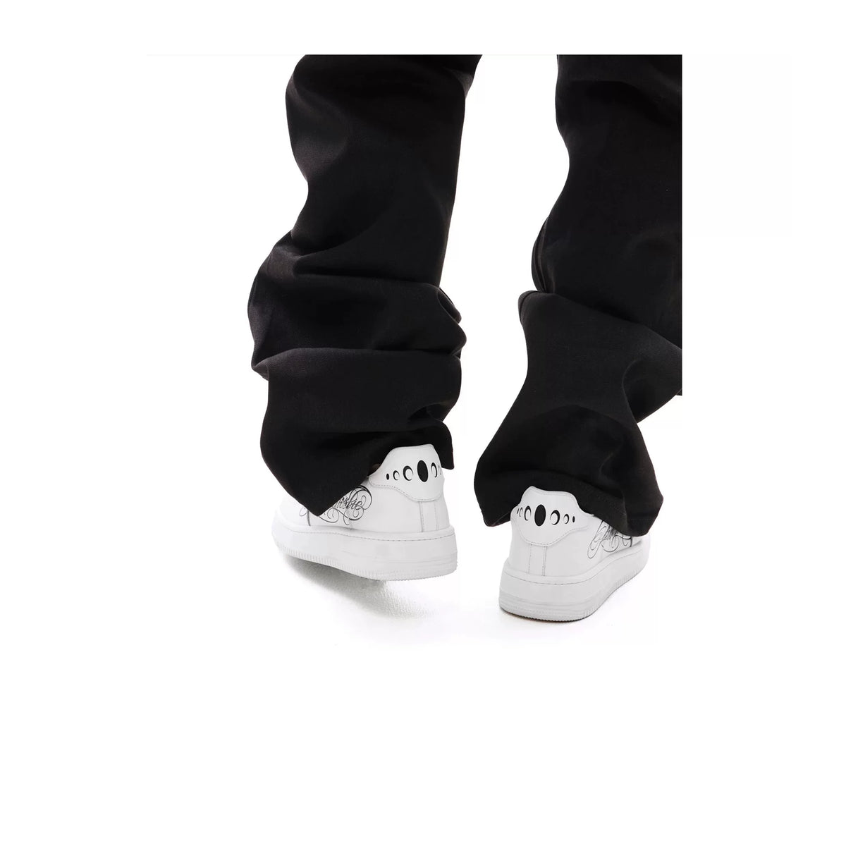 KARMANISTIC Script Logo Low-Top Sneakers